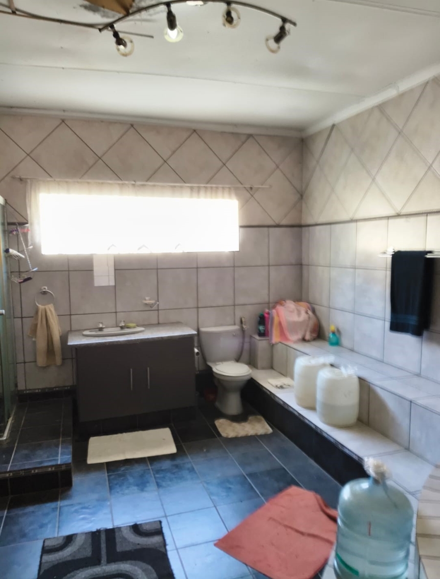 3 Bedroom Property for Sale in Theunissen Free State